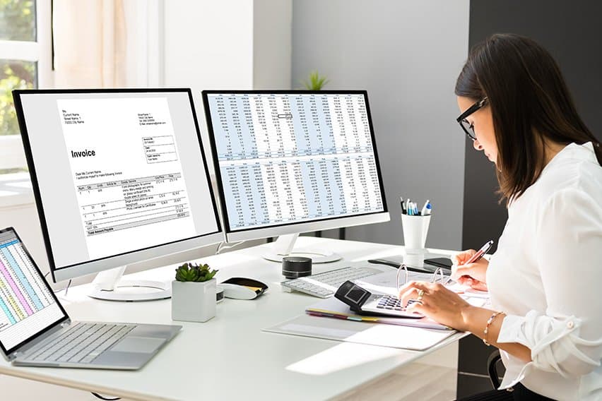 How to Create an Invoice in Excel (Template Included) image