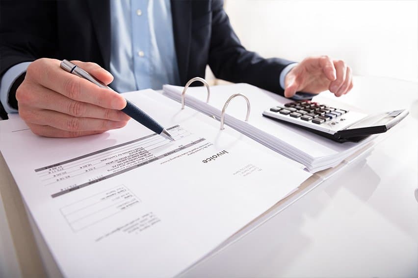 How to Fill out an Invoice | Professional Invoicing Checklist image