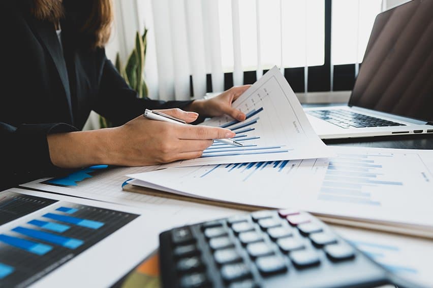 Keep Track of Expenses and Profits: A How-To Guide image