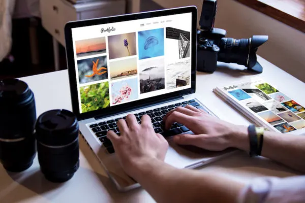 2020 Guide to Creating an Online Portfolio cover image